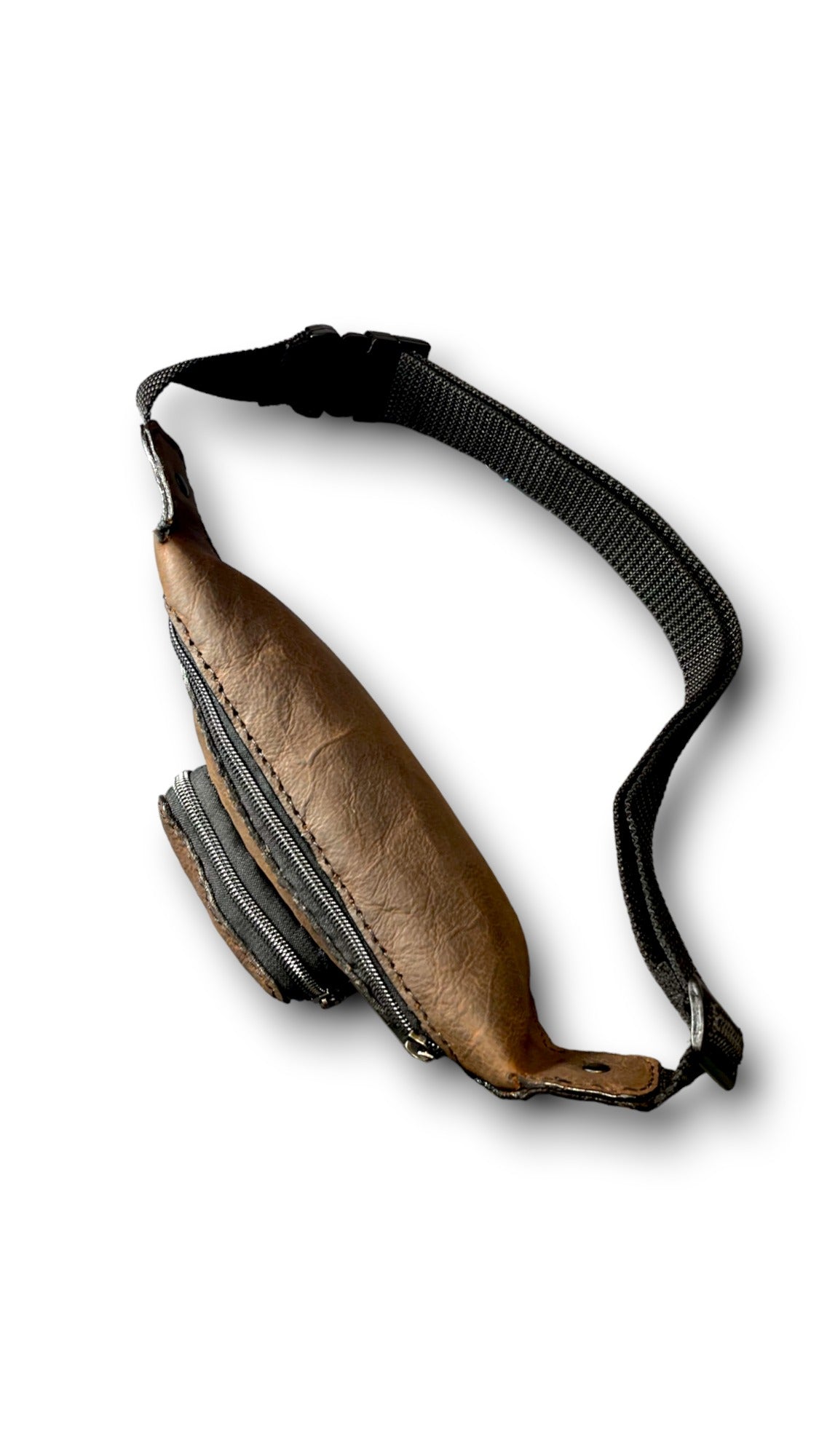 Artisan Elegance: Fully Handmade Leather Fanny Pack - Rustic Luxury with Main and Frontal Zippered Pockets, Adjustable Strap - Ideal for Casual Workouts, Travel, and Outdoor Adventures